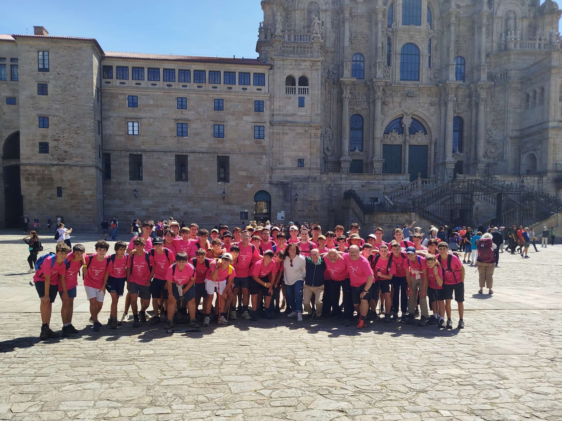 Del aula al Camino: marcha solidaria por compañero con cáncer