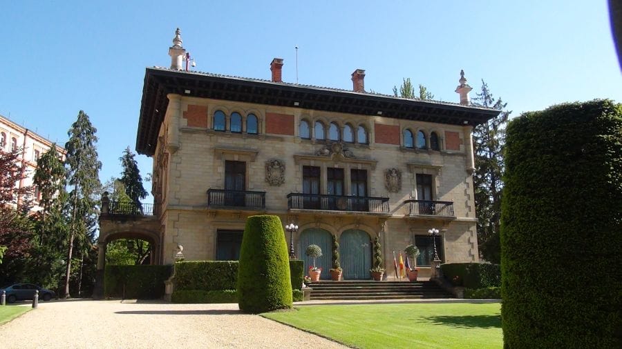 Visitas guiadas a edificios institucionales