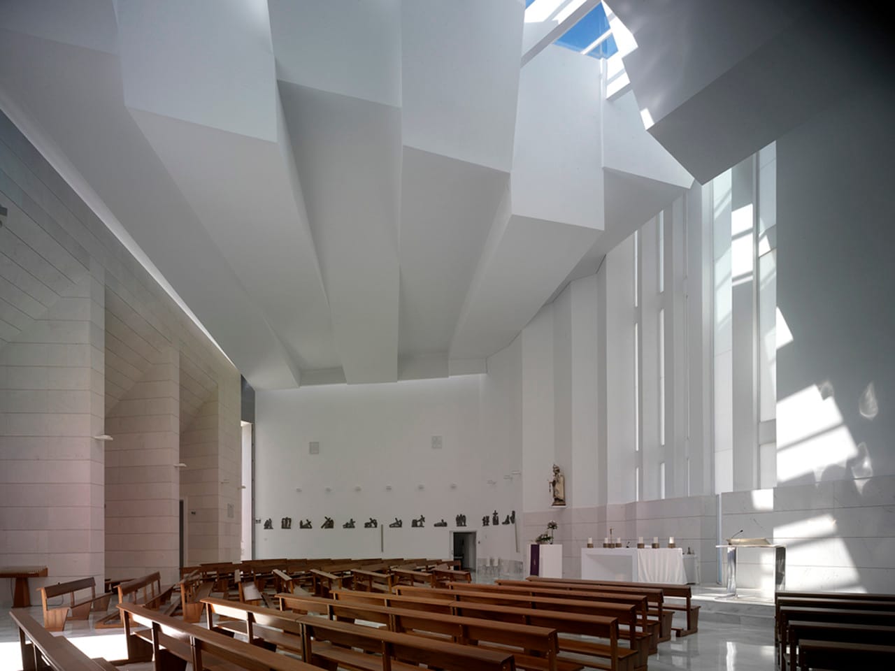 Procesión de la Venerable Hermandad de Nueva Esperanza