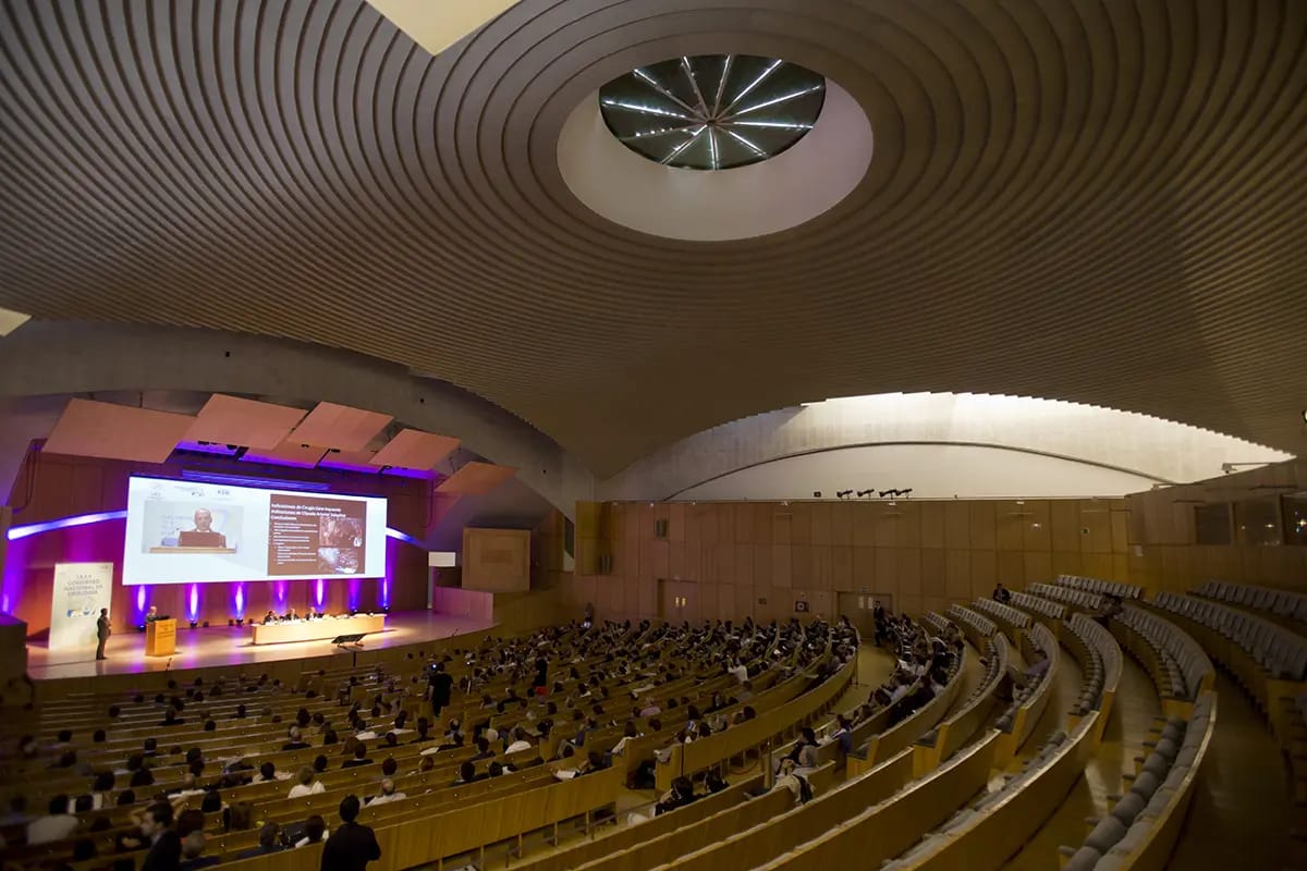 Conferencia de divulgación sobre el eclipse solar en Salamanca