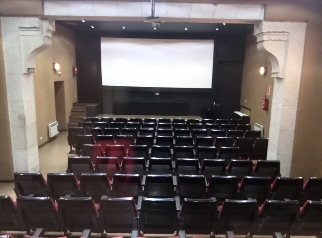 Bajo nuevos cielos (Sotto nuovi cieli)