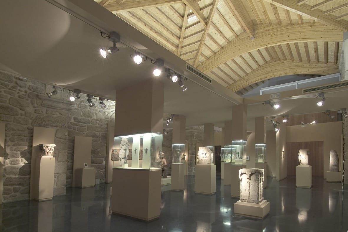 Exhibición de seis monedas únicas e históricas