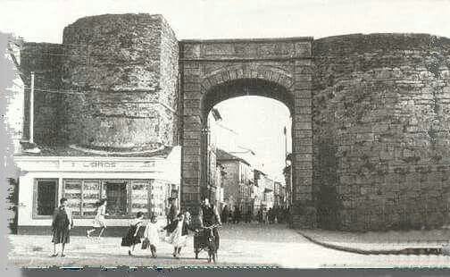 Maxia na Porta da Estación