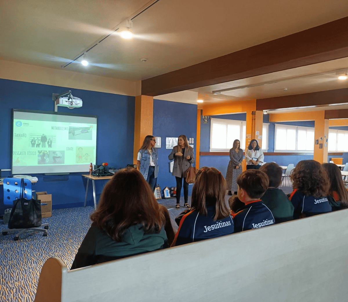 A Casa dos Xoguetes: Portalápices con material reciclado (6-7-8 años)