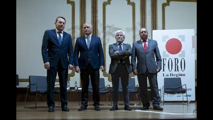 Historia en 4 tiempos: La exposición 'LEMBRANZAS' del profesor Delfín Blanco Rodríguez