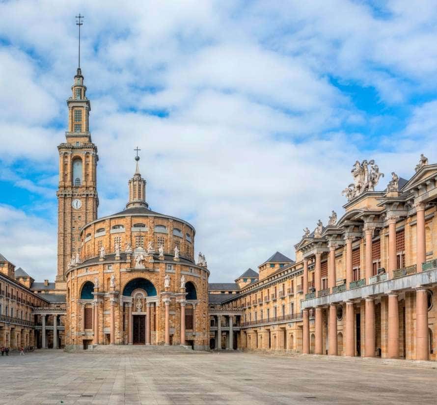Universidad Laboral: Mitos, Tópicos y Leyendas