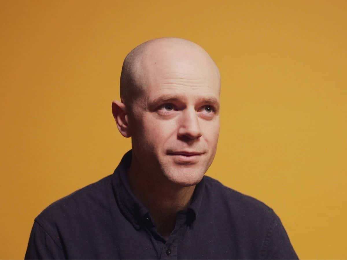 David Elms Describes A Room