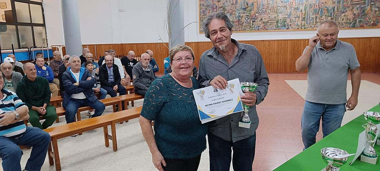 Torneos de zanga y dominó de la AV La Concepción de Jinámar