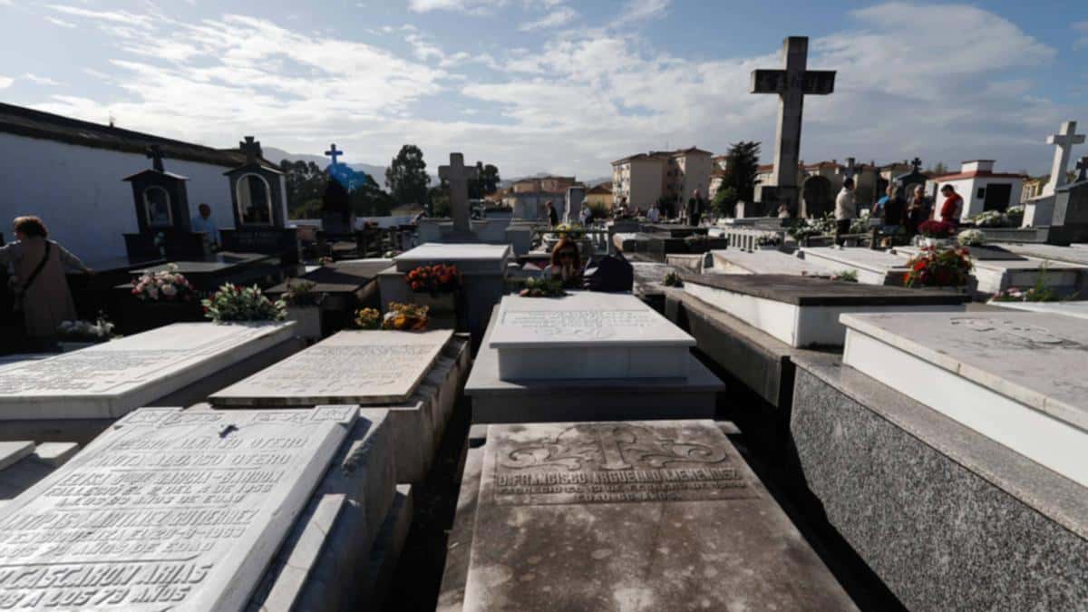 Todos los Santos y Difuntos: programa especial del Cementerio de La Carriona