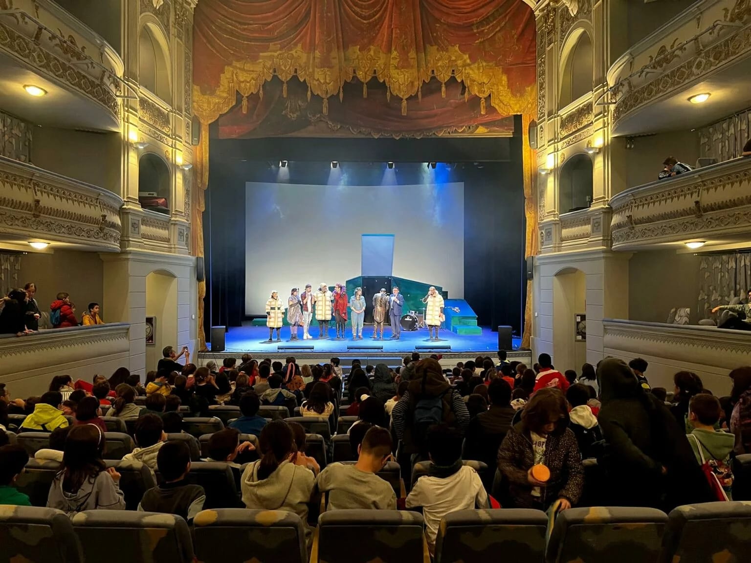 450 años de Teatro, 450 años de Poesía y Música
