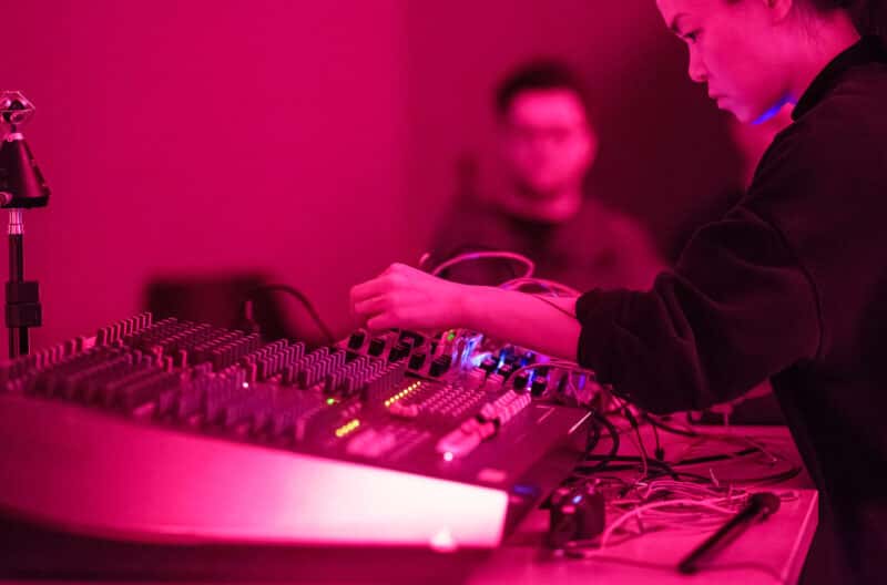 Spatial Sound Performances: Signal Dreaming