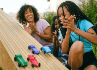 Girl Scouts @ NHMU: Automotive Badge for Brownies