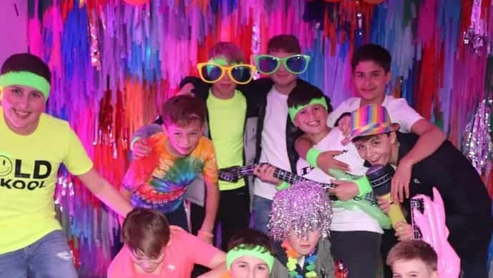 Boomchikkaboom Glow Disco