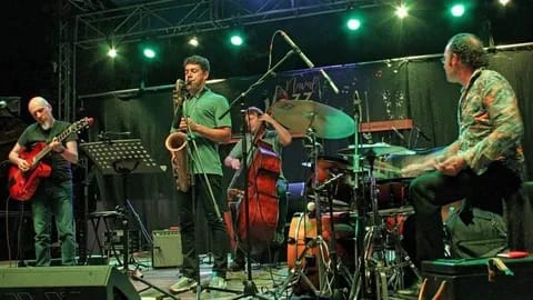 Concierto de Valentín Caamaño Quartet - Presentación All the Gods