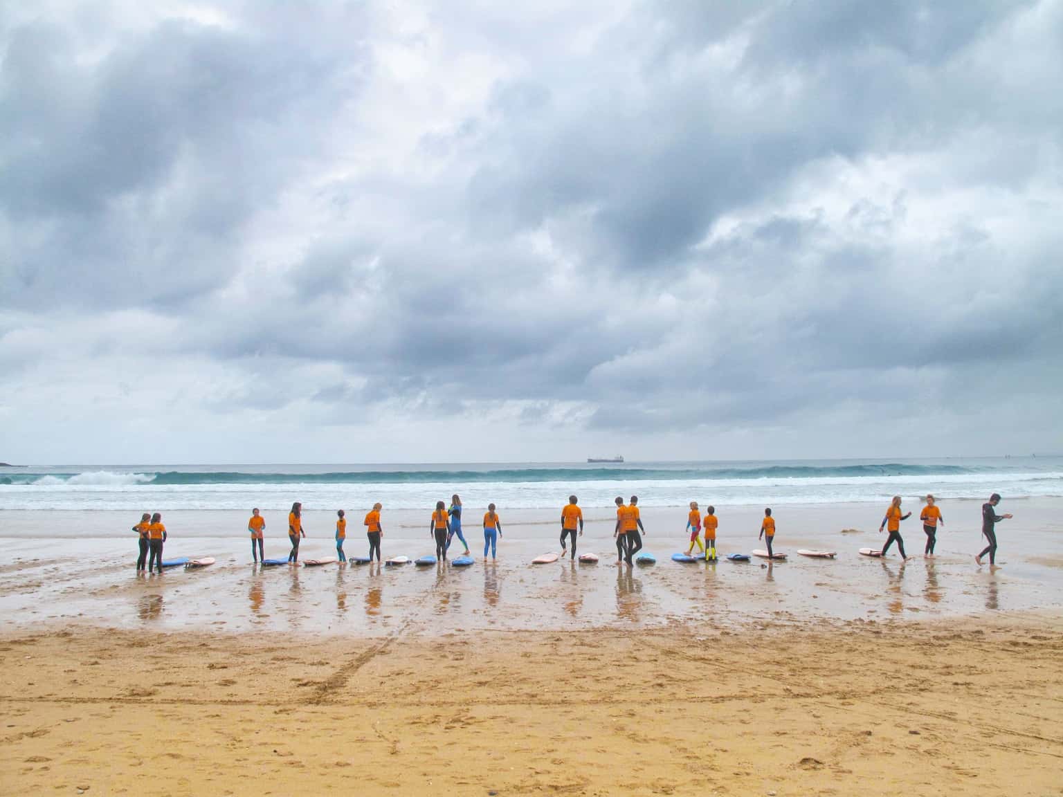 Escuela de Surf Sardinero: cursos, precios y alquiler