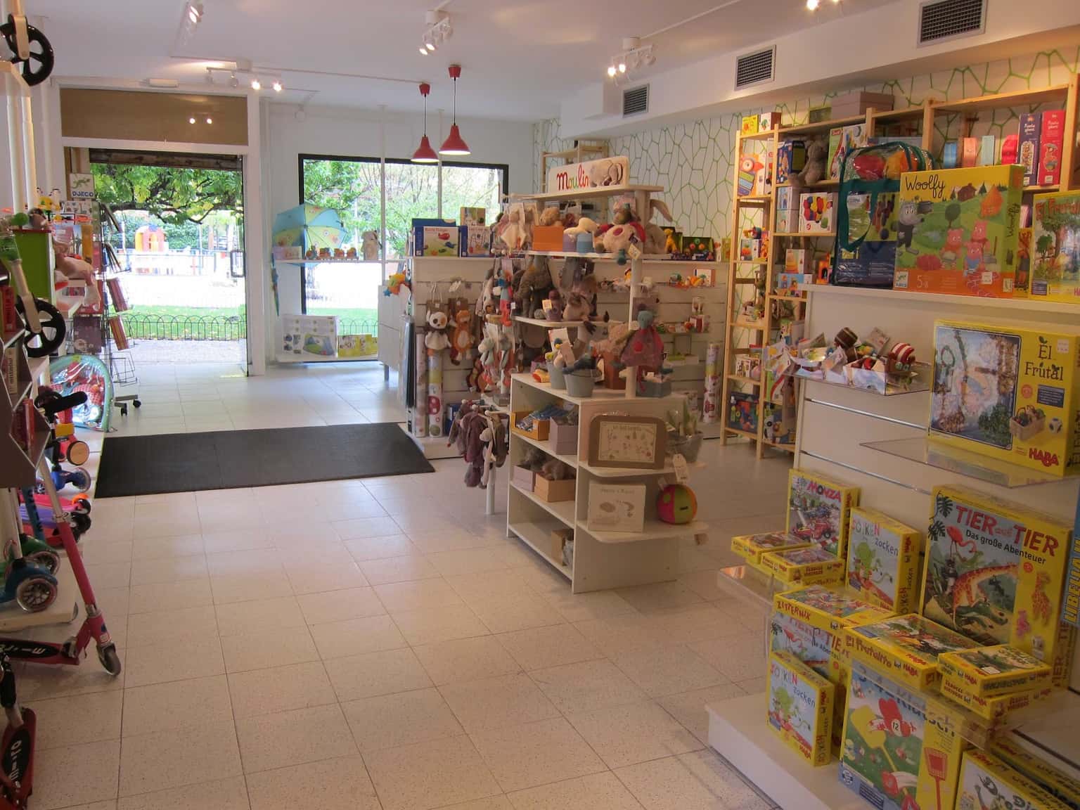 ENGORENGO, juguetería educativa y librería en Tres Cantos