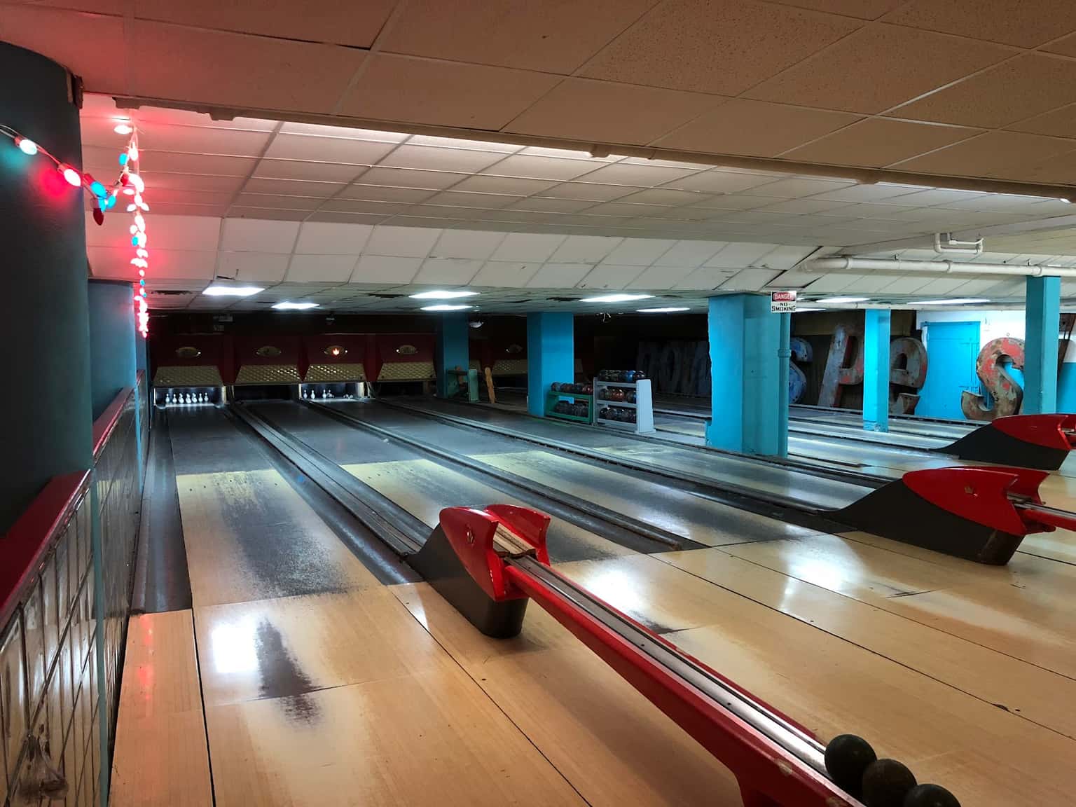 Atomic Bowl Duckpin: Retro Lanes in Fountain Square