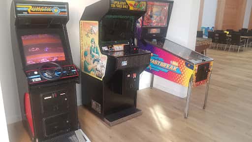 La Nave de los Juegos: cumpleaños en Avilés
