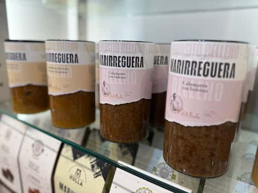 Ultramarinos La Avilesina: mantecado y productos asturianos