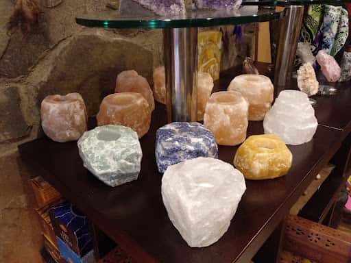 l’enkanteri: minerales y esoterismo en Manresa