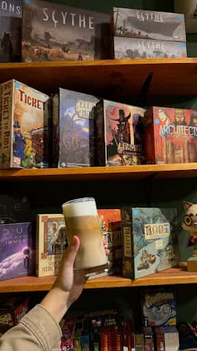 Codex Arcana: juegos, arte y bebidas en Santiago