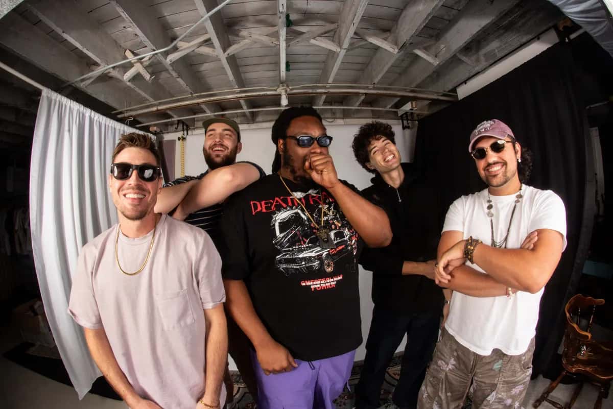 Sundays with Room3 Collective (Originals)