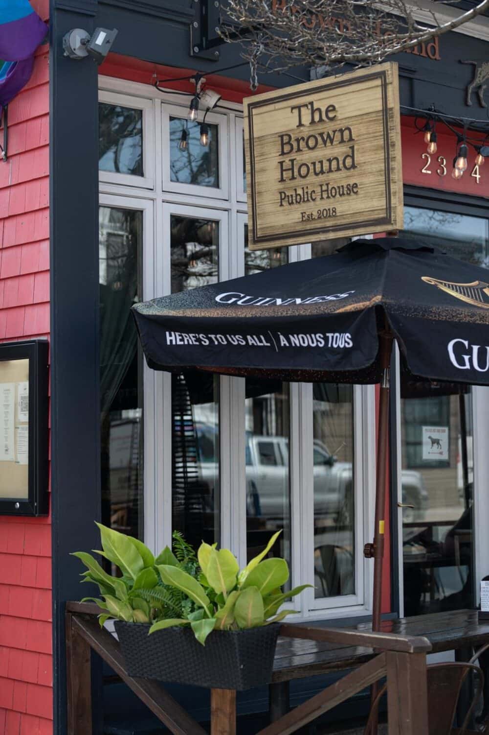 The Brown Hound Public House: A downtown pub classic