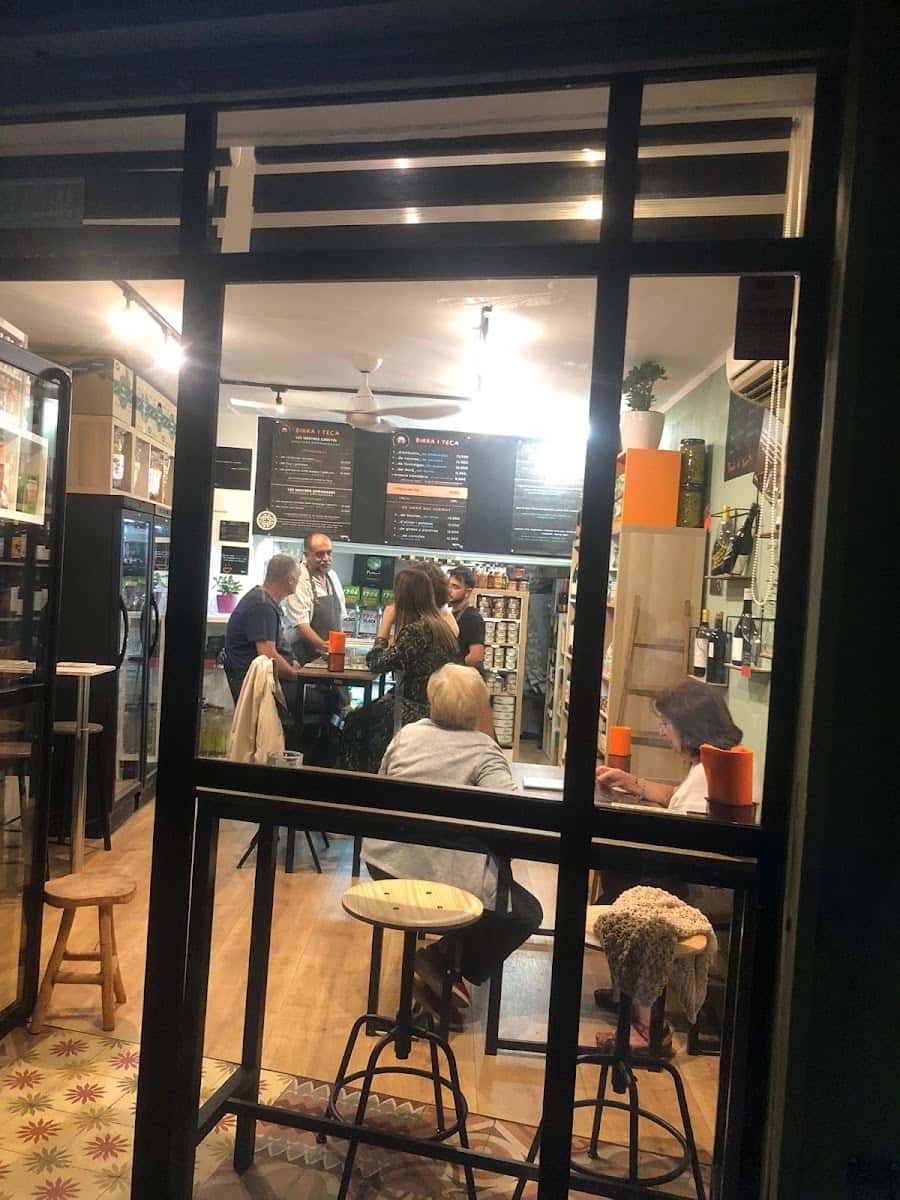 Birra i Teca: tapas, cervezas artesanales y vermut en Sant Boi