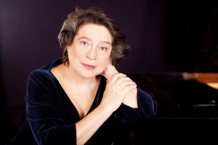 Elisabeth Leonskaja Plays Schubert