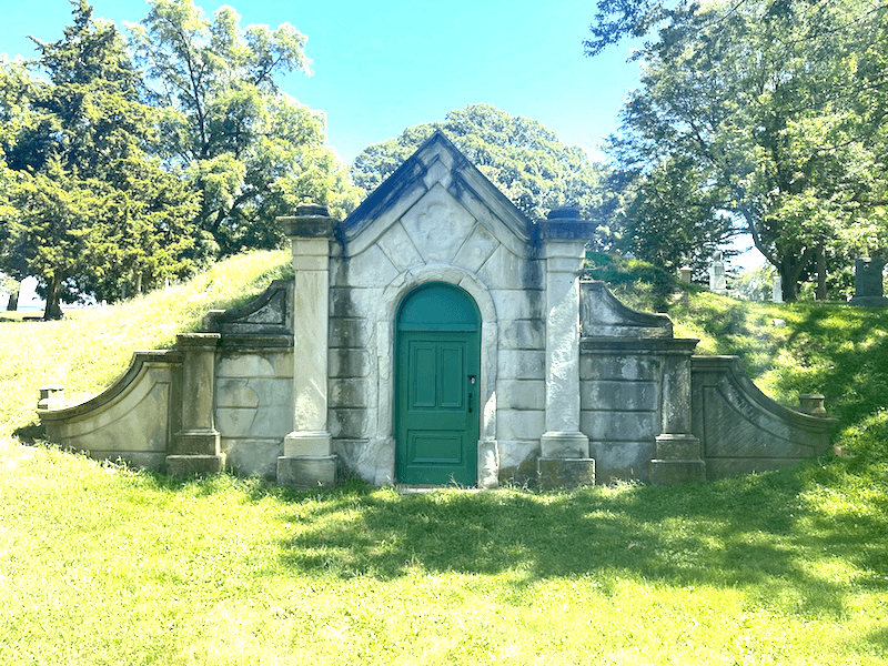FrankenWines: A spooky night at Union Cemetery