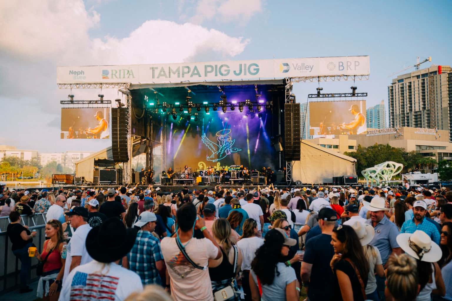 Tampa Pig Jig: BBQ and Country at Julian B. Lane