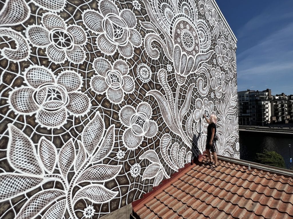 NeSpoon, un vistazo al encaje a través del graffiti