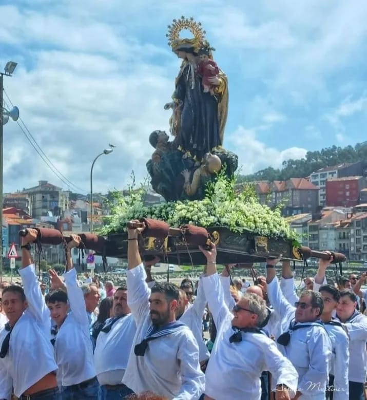 Procesión Marinera de la Virgen del Carmen en el Puerto de Vigo