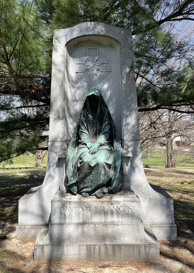 Fresh Finds Walking Tour at the Historic Bellefontaine Cemetery