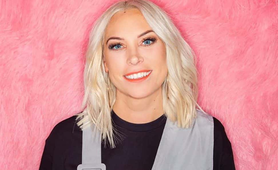 Love to be... - Sam Divine