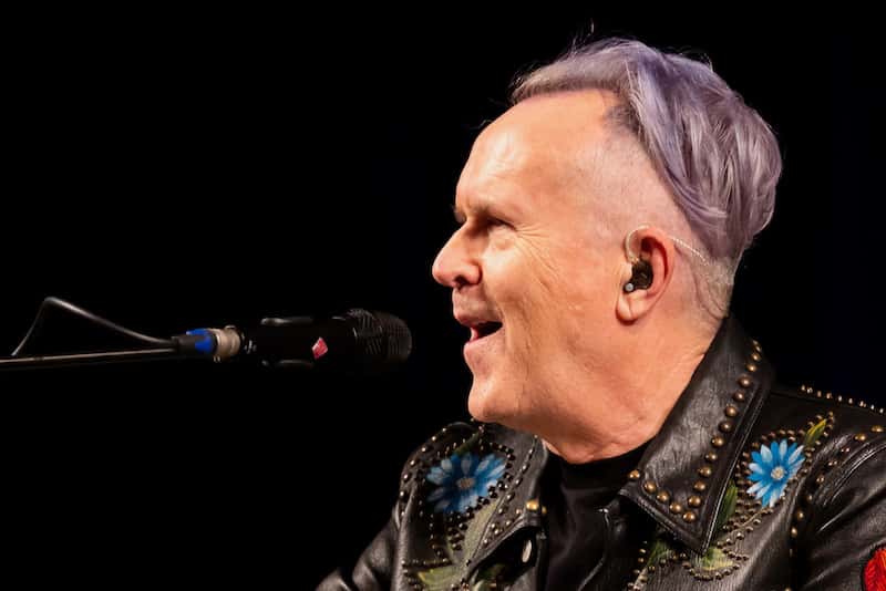 Howard Jones - Things Can Only Get Better