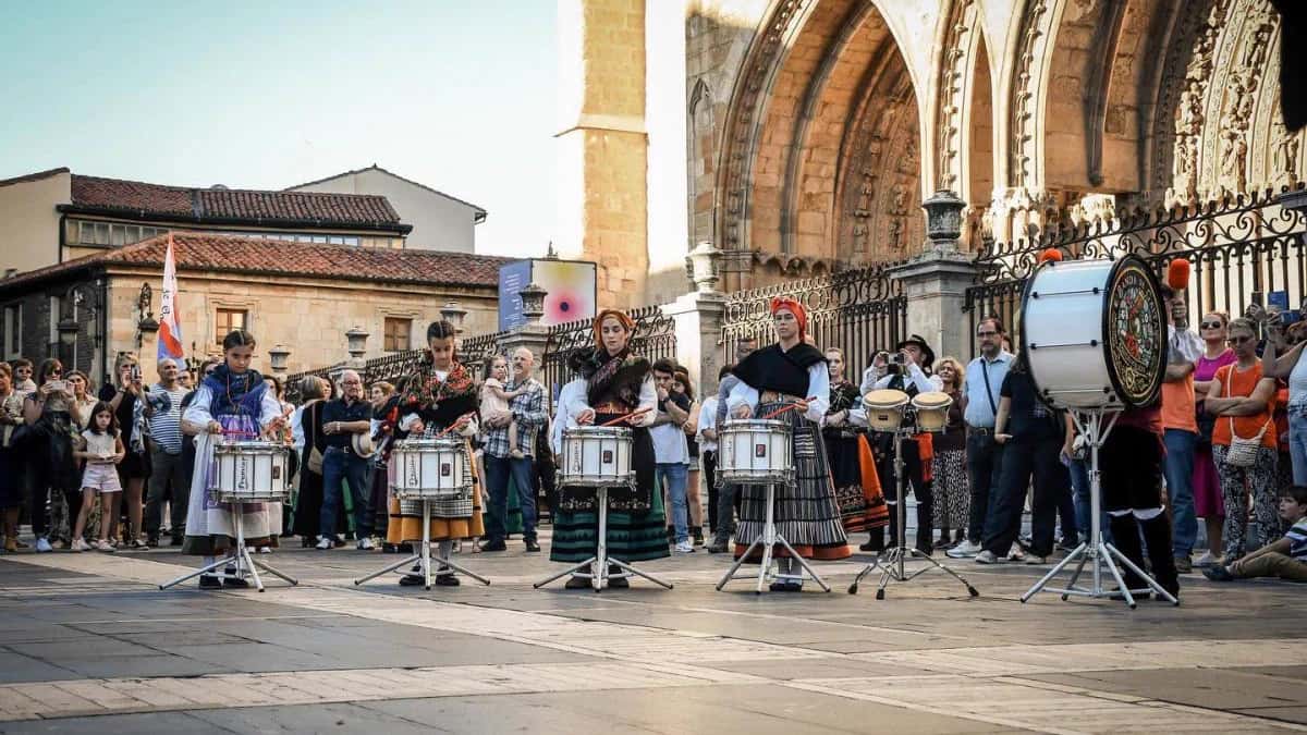 La Xuntanza de Gaitas abre el San Froilán el sábado