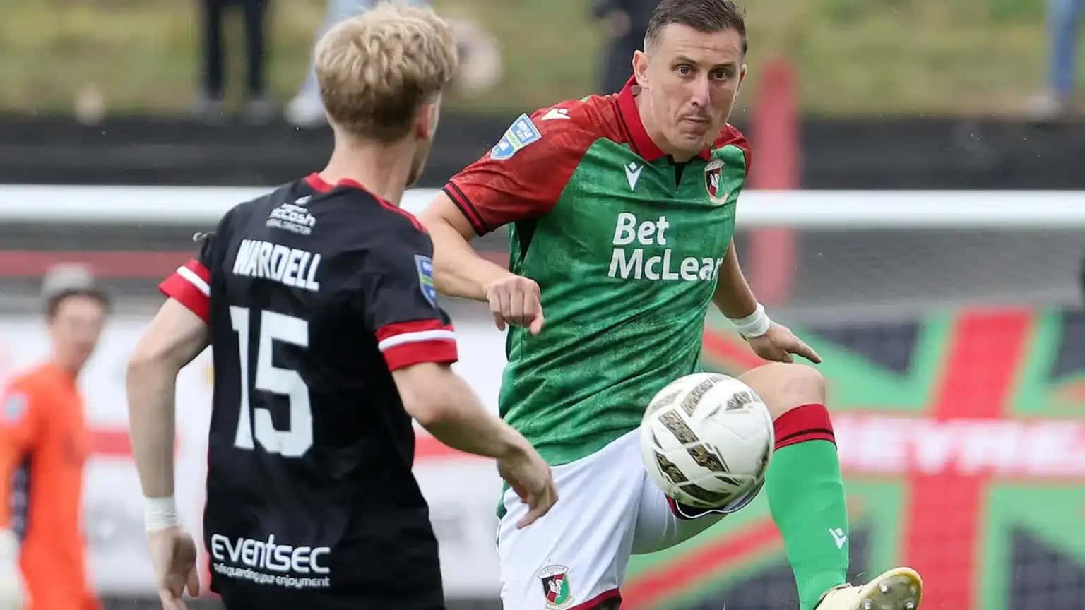 Glentoran v Linfield