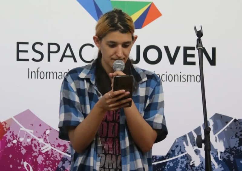 Jam up! Micro abierto joven