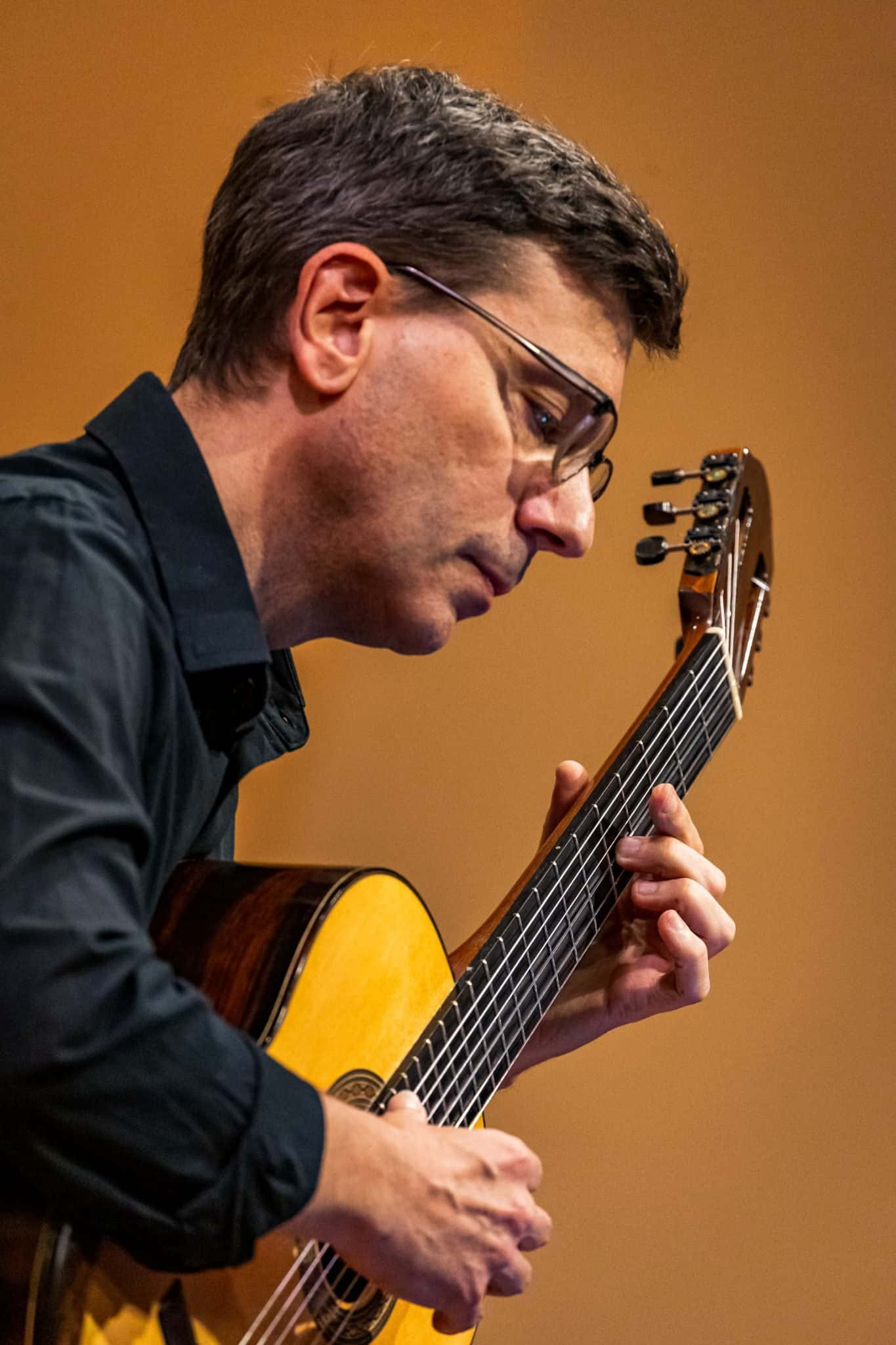 Guitar Showcase with Thomas Schuttenhelm