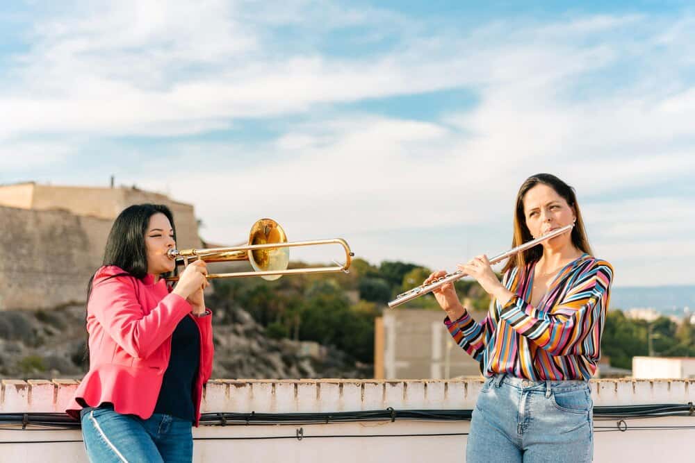 El Día de América llega a Oviedo con música y color
