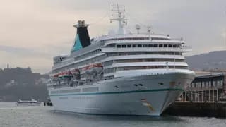 Escala del crucero «Artania»
