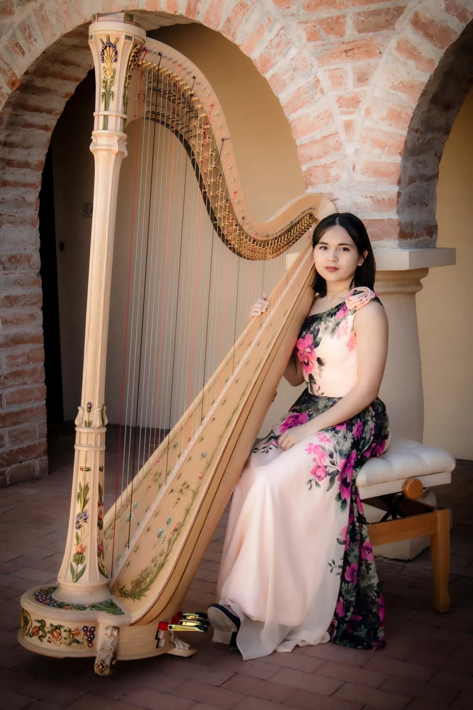 Harpist in Concert | Claire Thai