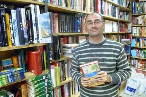 Narración oral y magia de Lorela Vand en Librería Galicia