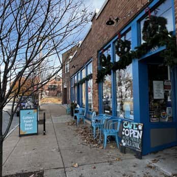Zoomies Pet Cafe + Boutique