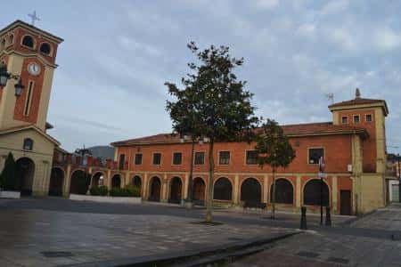 Plaza de la iglesia de Guillén Lafuerza