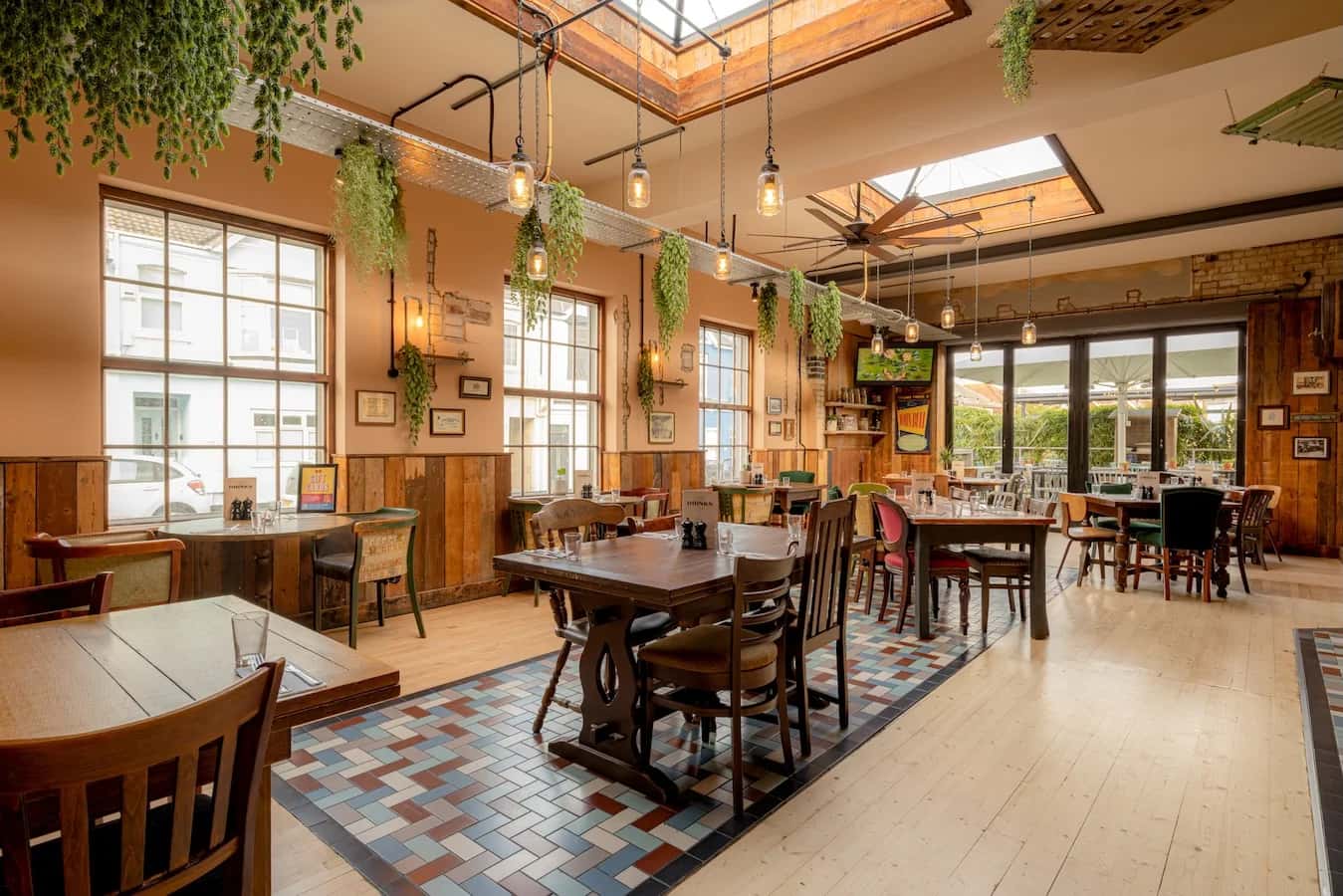 Pup Up Café