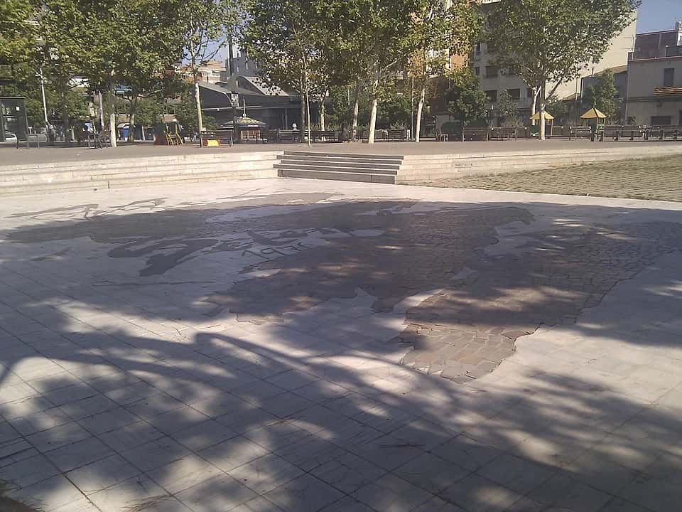 Taller de cocreación en la Plaça de l'Estatut