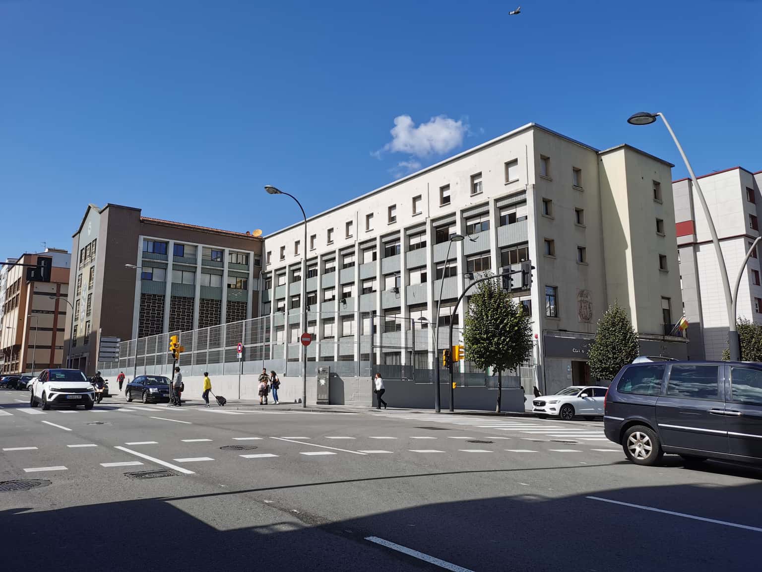 Colegio Corazón de María (Codema)