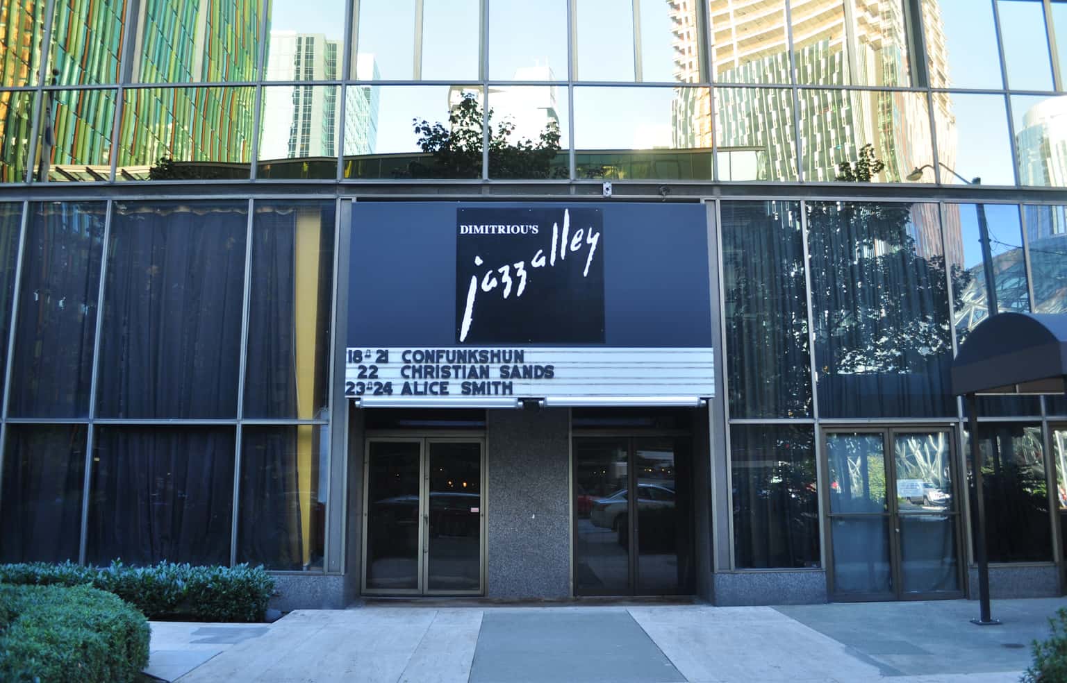 Dimitriou's Jazz Alley